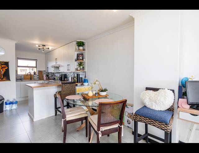 2 BEDROOM APARTMENT TO LET IN ROYAL ASCOT